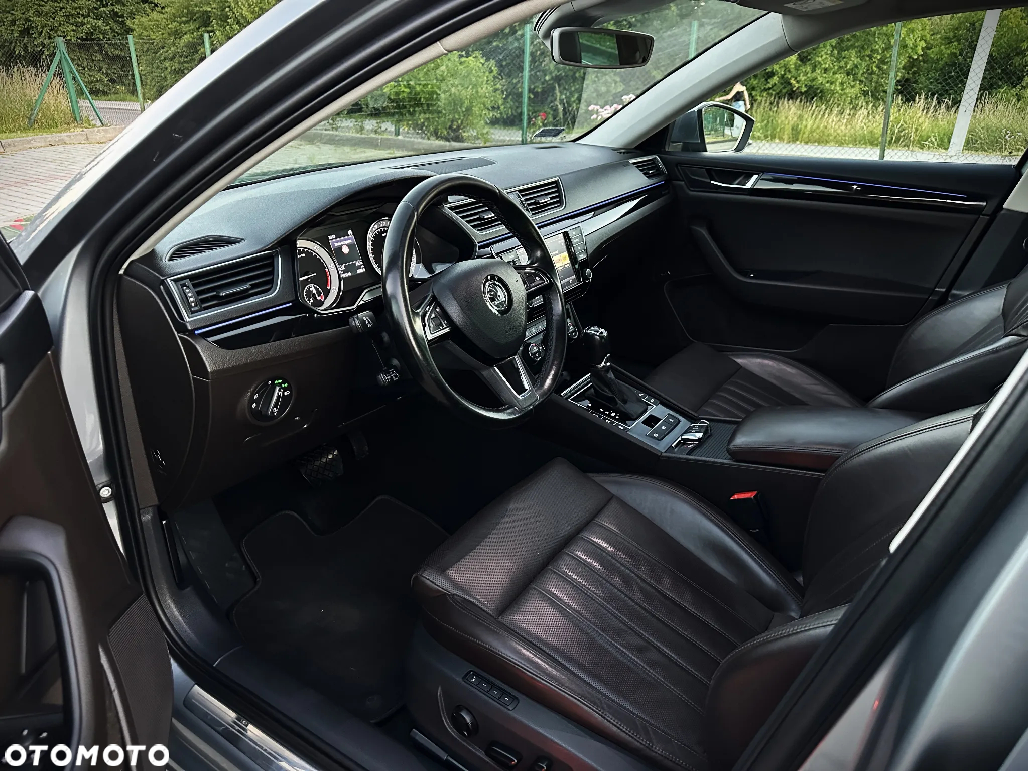 Skoda Superb Combi 2.0 TDI 4x4 DSG L&K - 14