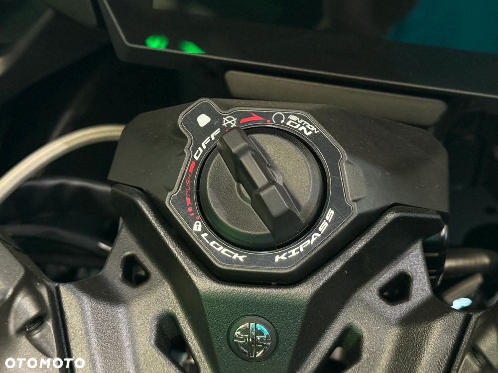 Kawasaki Ninja H2 SX - 21