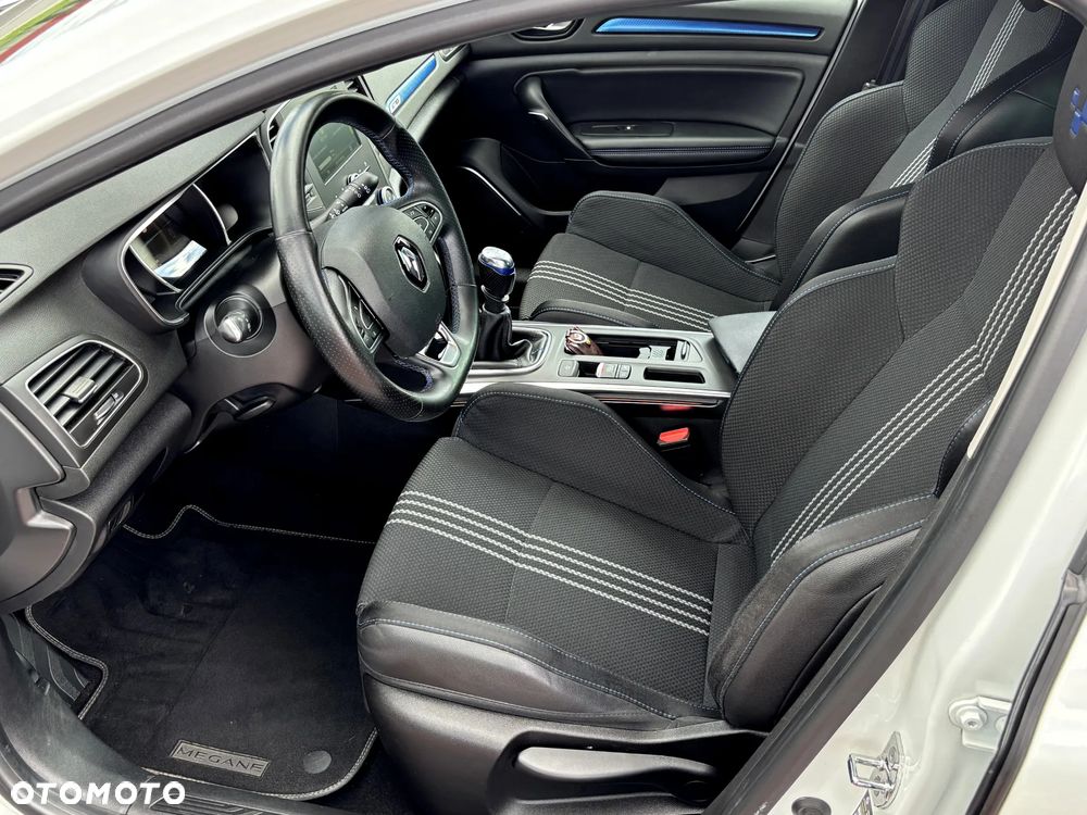 Renault Megane ENERGY TCe 130 GT LINE - 13