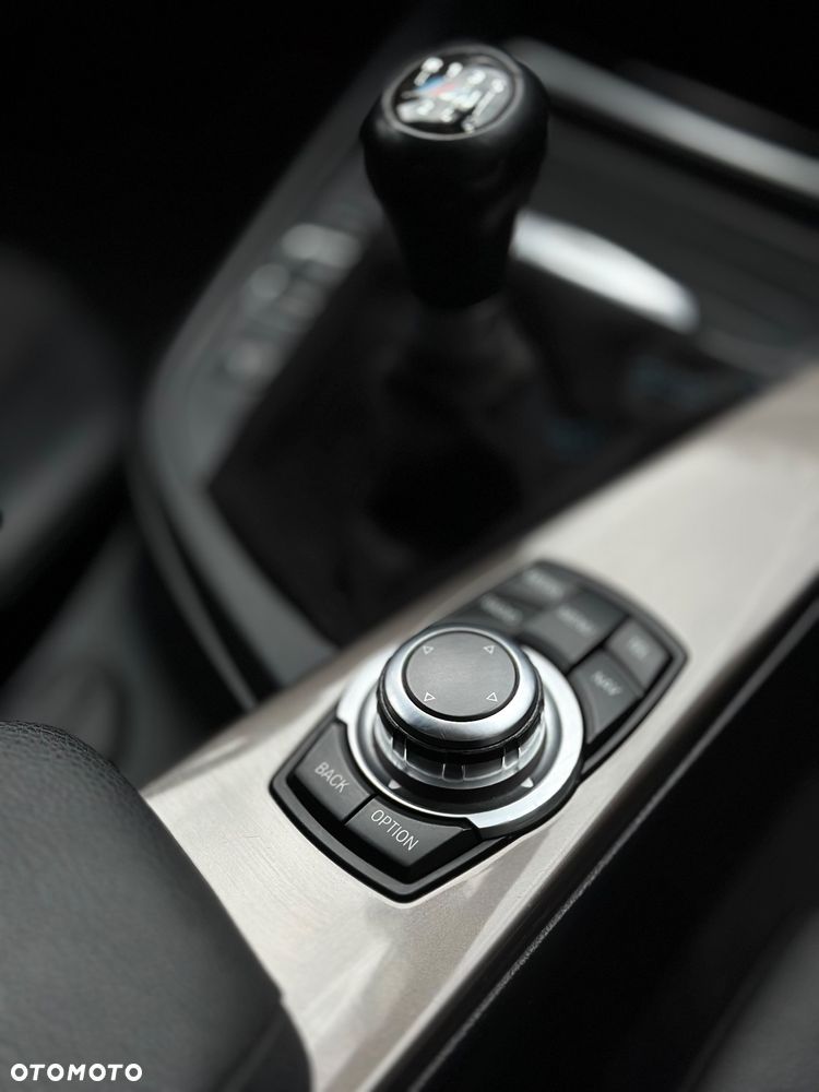 BMW Seria 3 318d Modern Line - 31