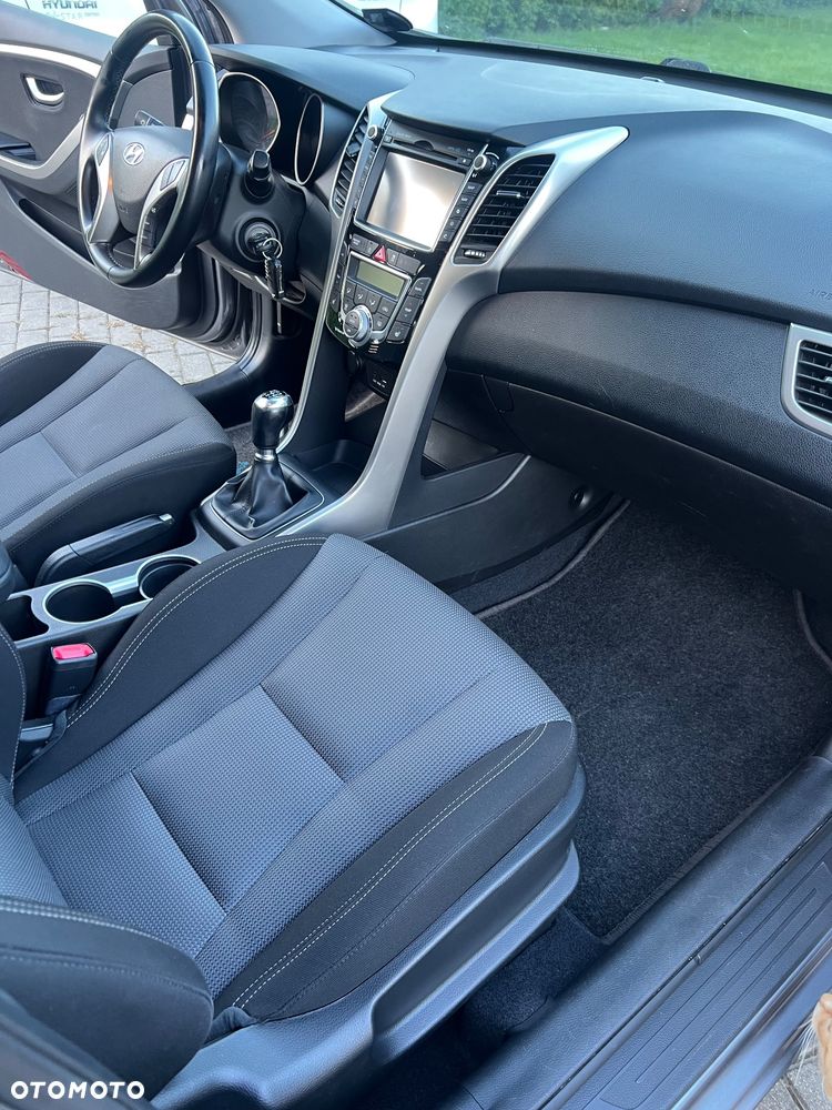 Hyundai i30 1.4 Premium - 9
