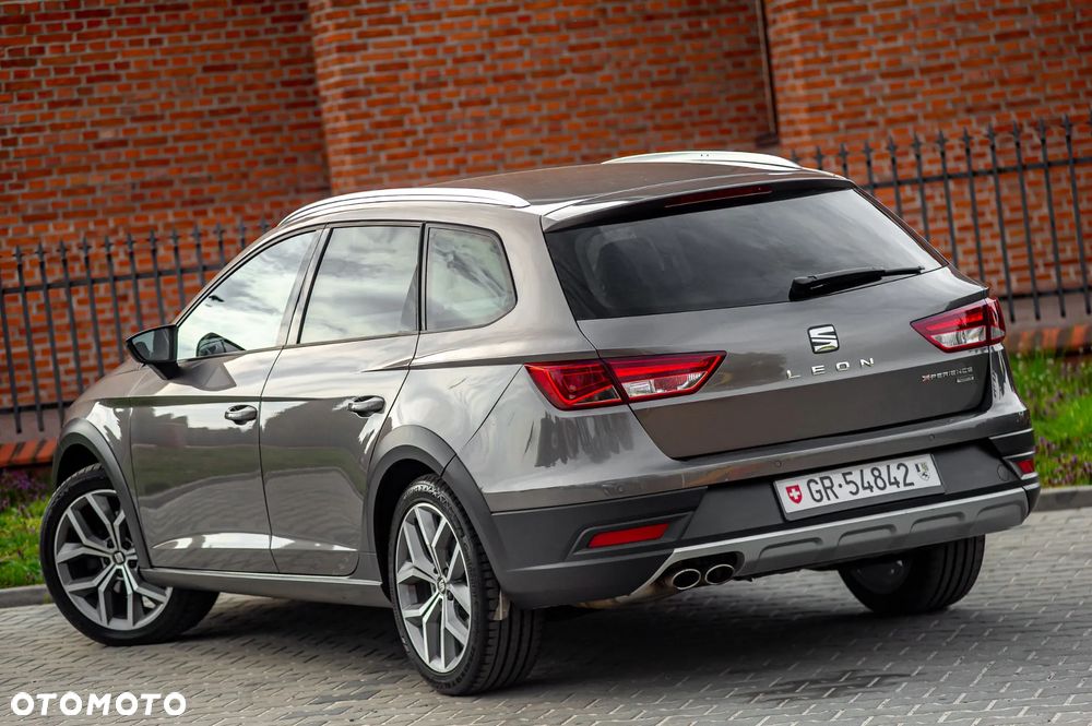 Seat Leon 2.0 TDI DPF Start&Stop DSG XCELLENCE - 14