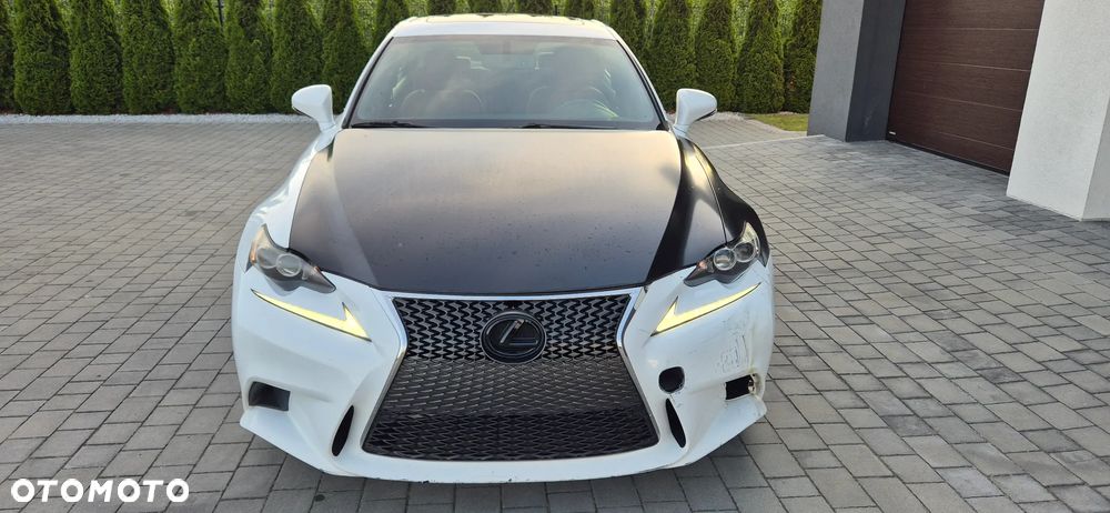 Lexus IS - 3