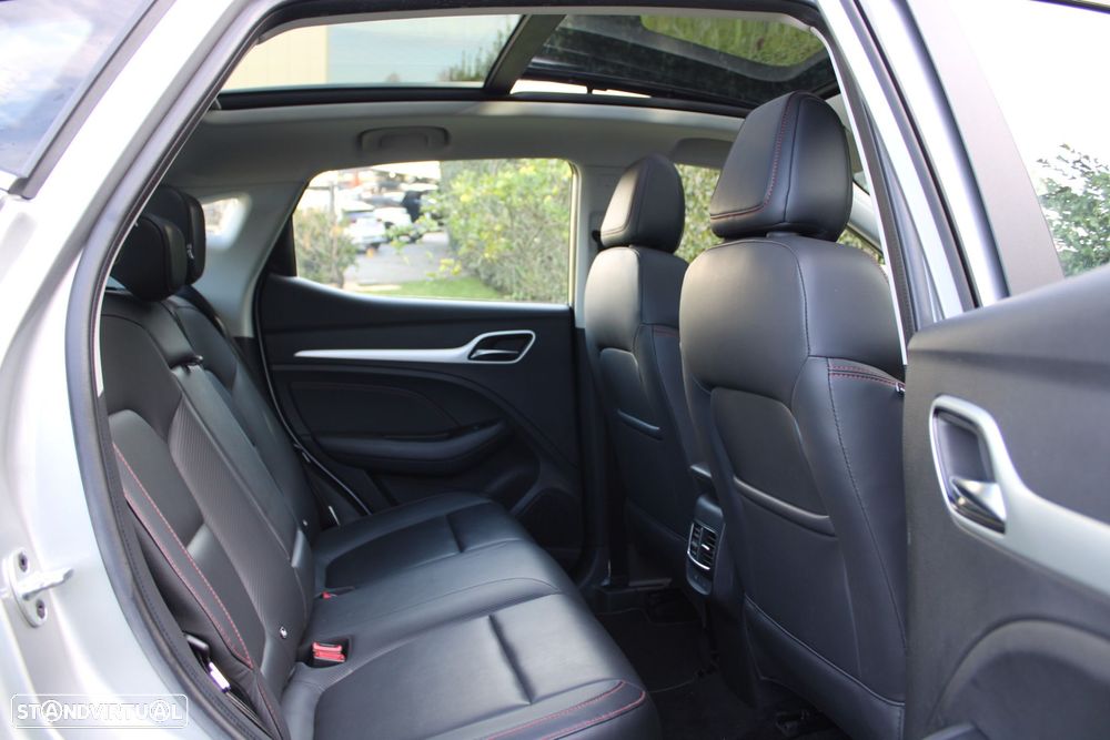 MG ZS EV 72.6 kWh Luxury - 35