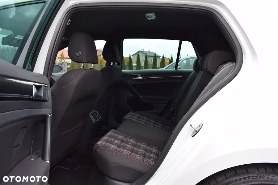 Volkswagen Golf VII 2.0 TSI BMT GTI - 10