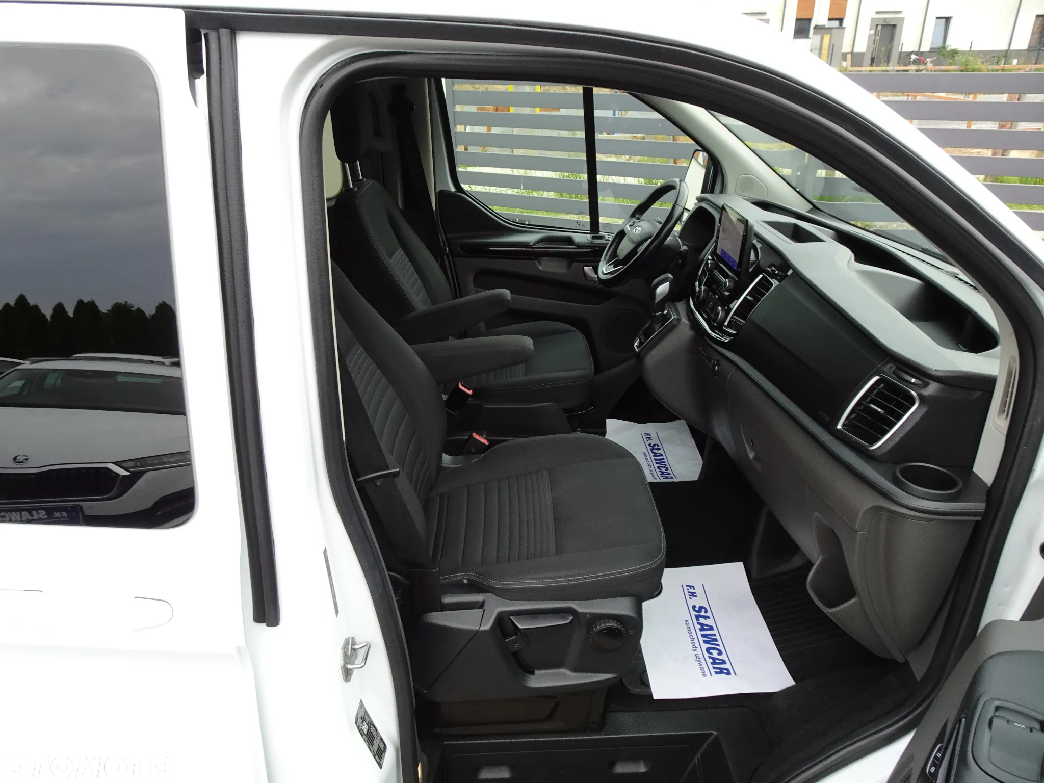 Ford Transit Custom 320 L2H1 Limited (bryg.) - 12