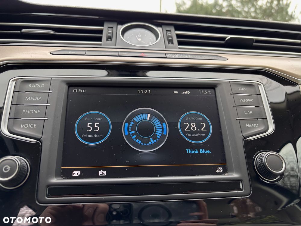 Volkswagen Passat 1.8 TSI BMT Highline DSG - 17