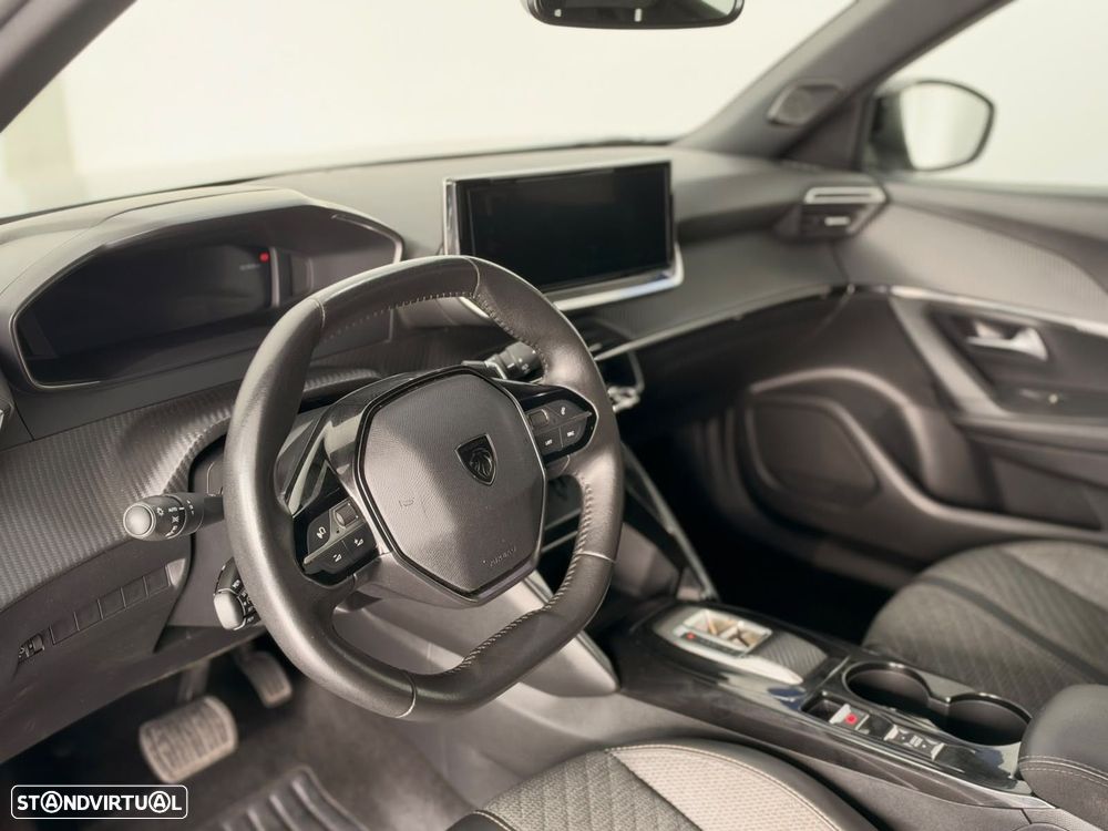 Peugeot 2008 1.2 PureTech Allure Pack EAT8 - 6
