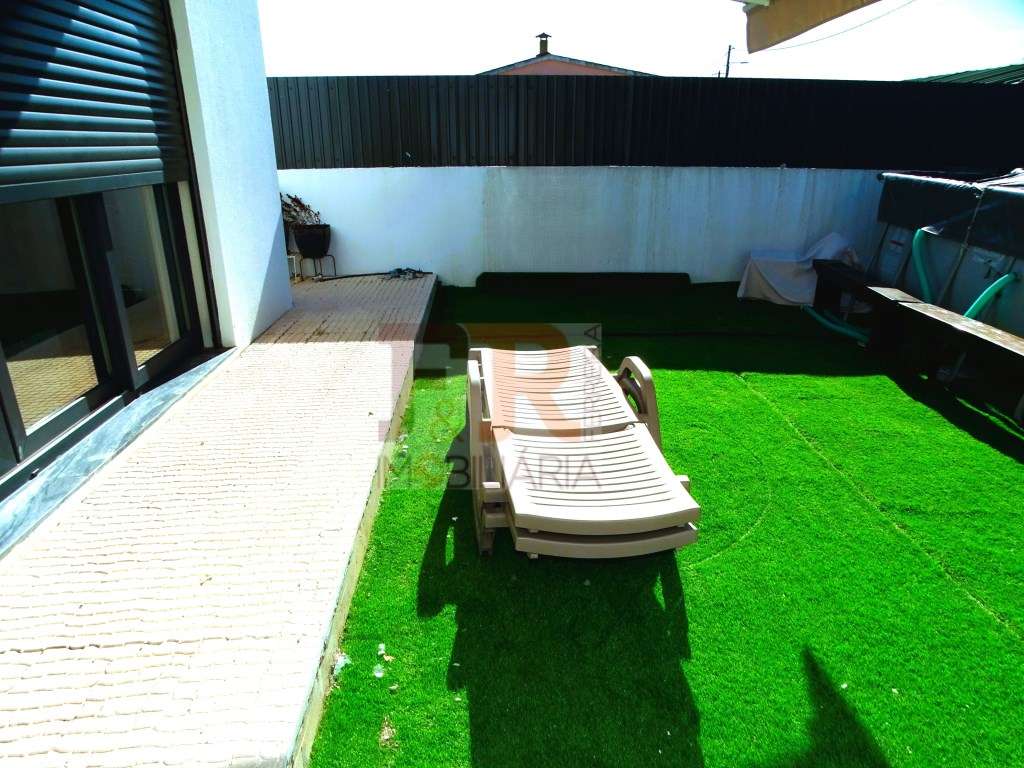 Moradia Terreá T1 com Alpendre e jardim, Fernão Ferro - Grande imagem: 3/48