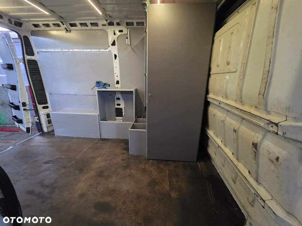 Peugeot Boxer 2.2 HDI L2H2  NOWY SILNIK, KLIMA, ZABUDOWA WARSZTATOWA - 24