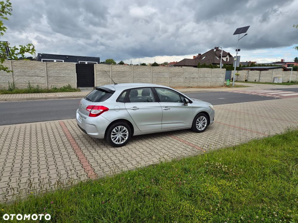 Citroën C4 HDi 90 Attraction - 17
