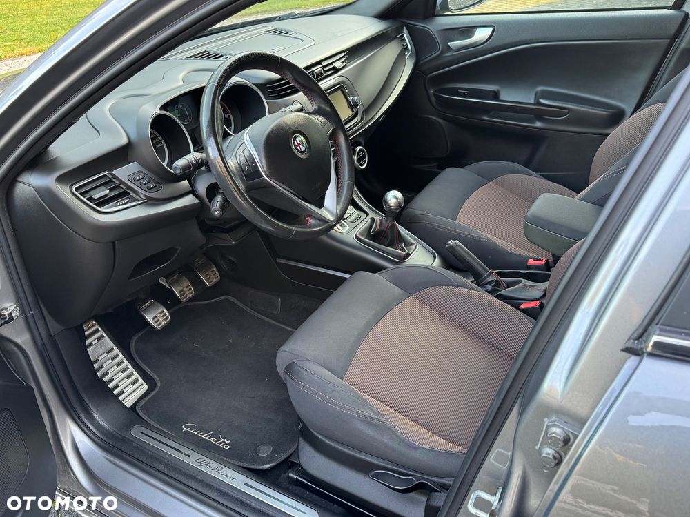 Alfa Romeo Giulietta ver-1-4-tb-sport - 30