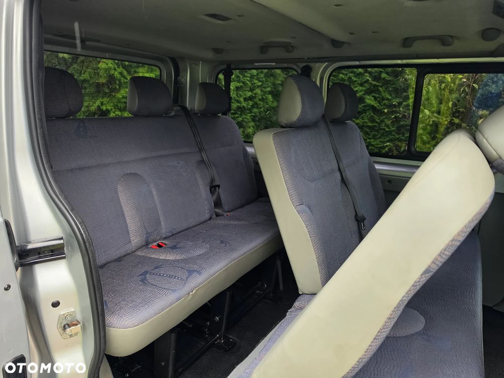 Renault Trafic - 19