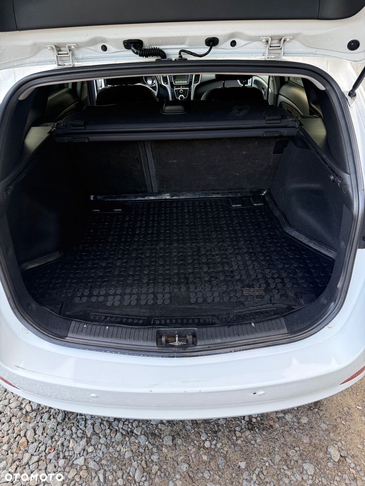 Hyundai i30 1.6 CRDi BlueDrive Classic + - 16
