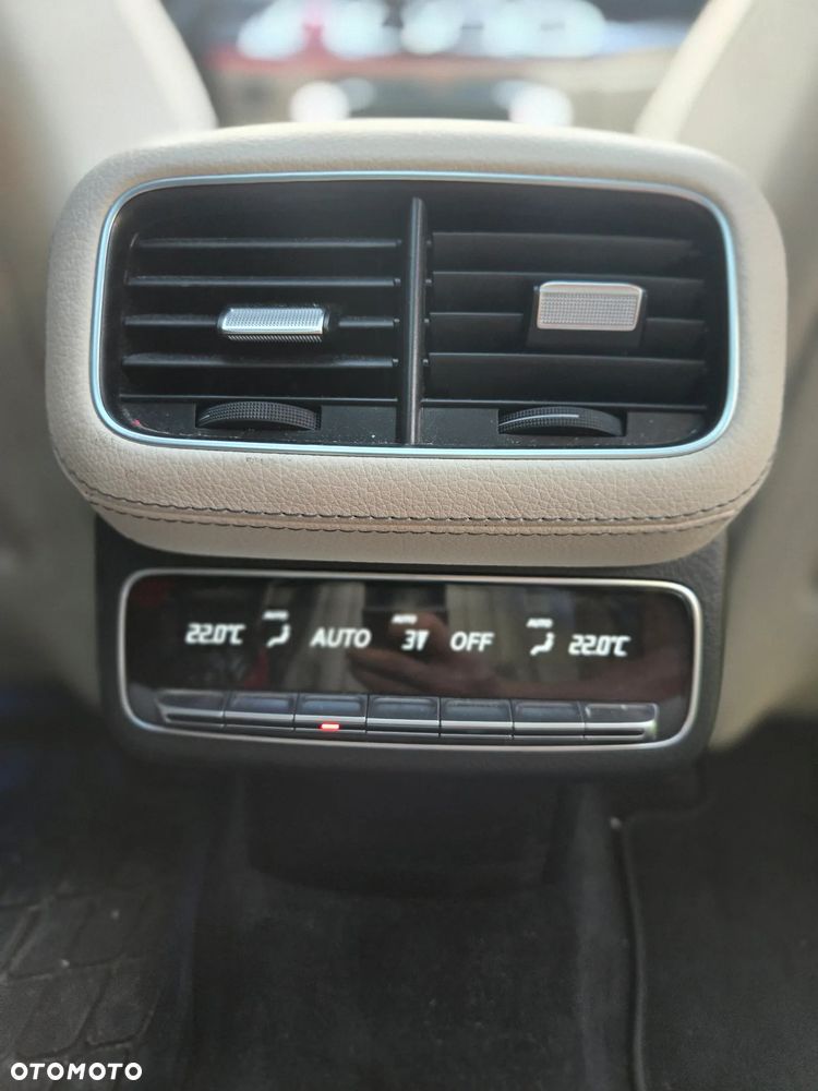 Mercedes-Benz GLS - 34
