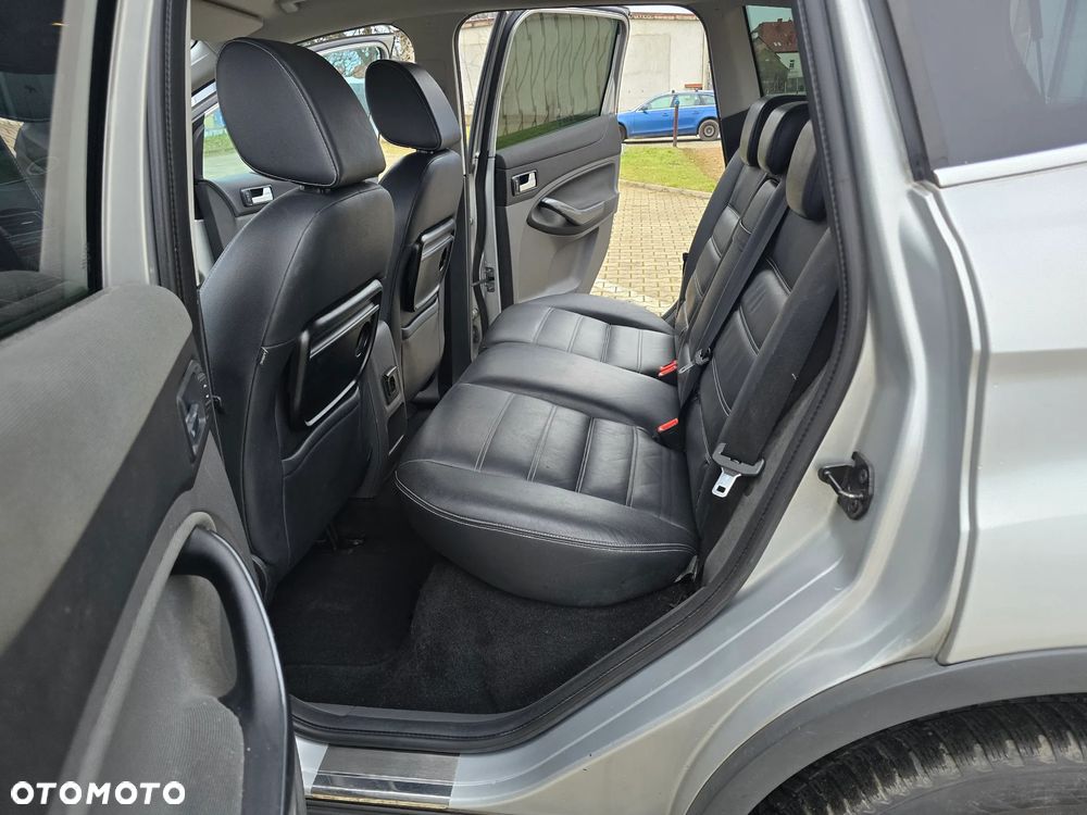 Ford Kuga 2.0 TDCi 2x4 Titanium - 5