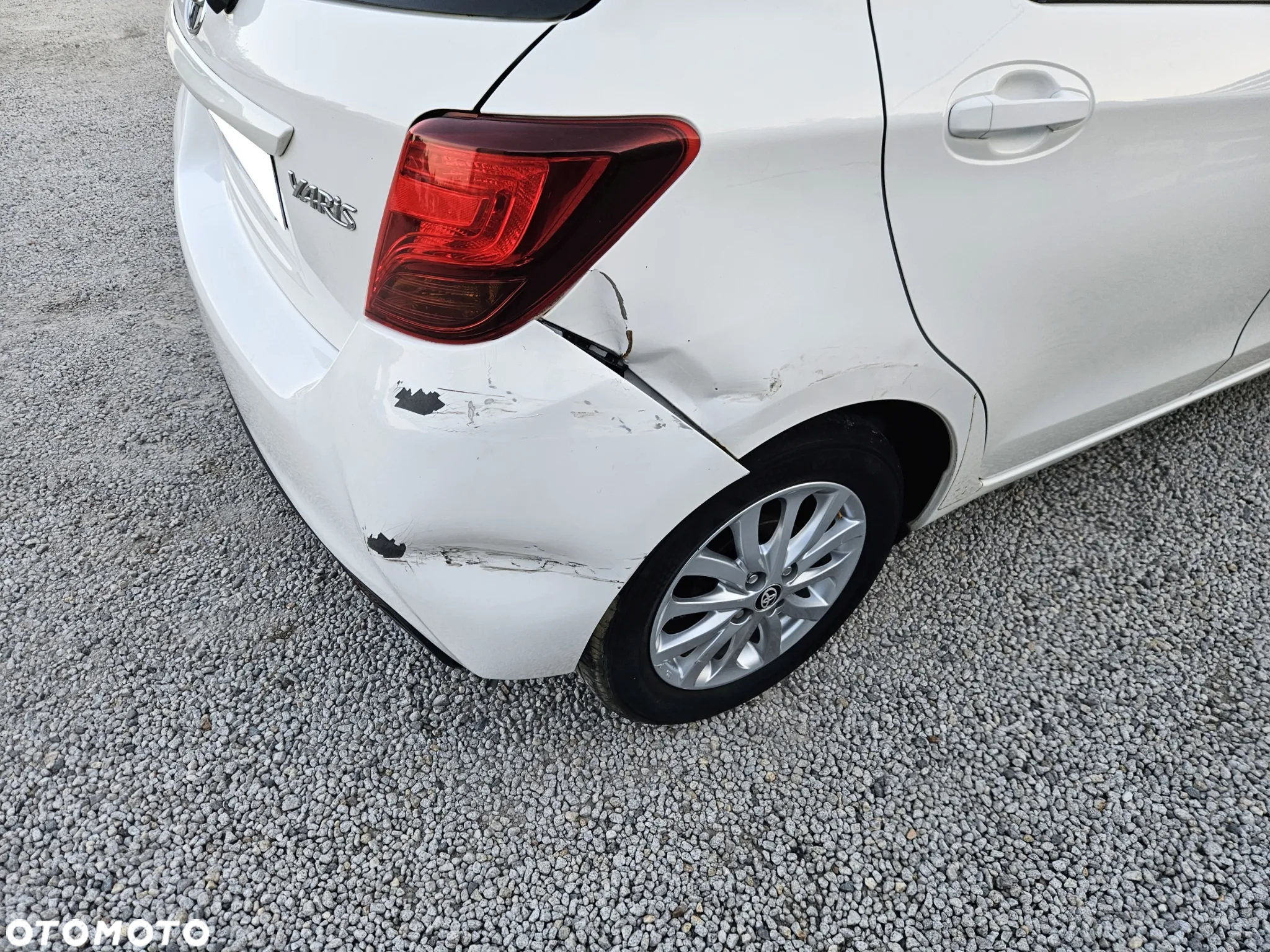 Toyota Yaris 1.4 D-4D Premium - 12