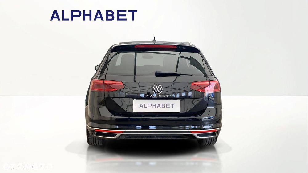 Volkswagen Passat - 4