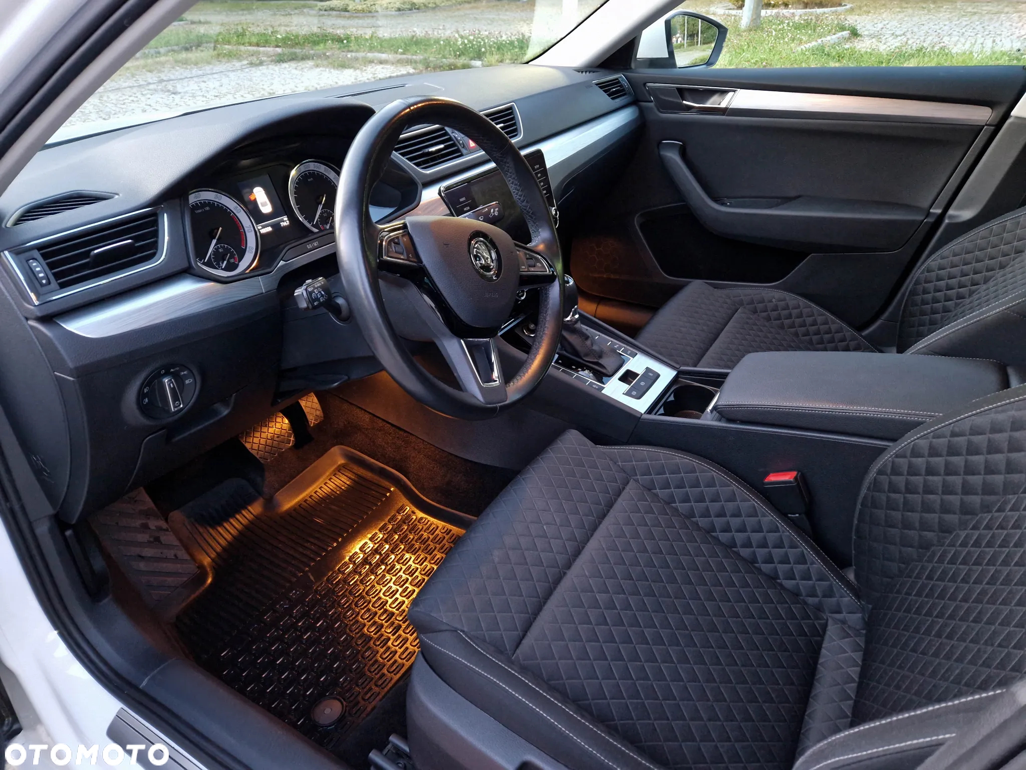 Skoda Superb 1.5 TSI ACT Ambition DSG - 6