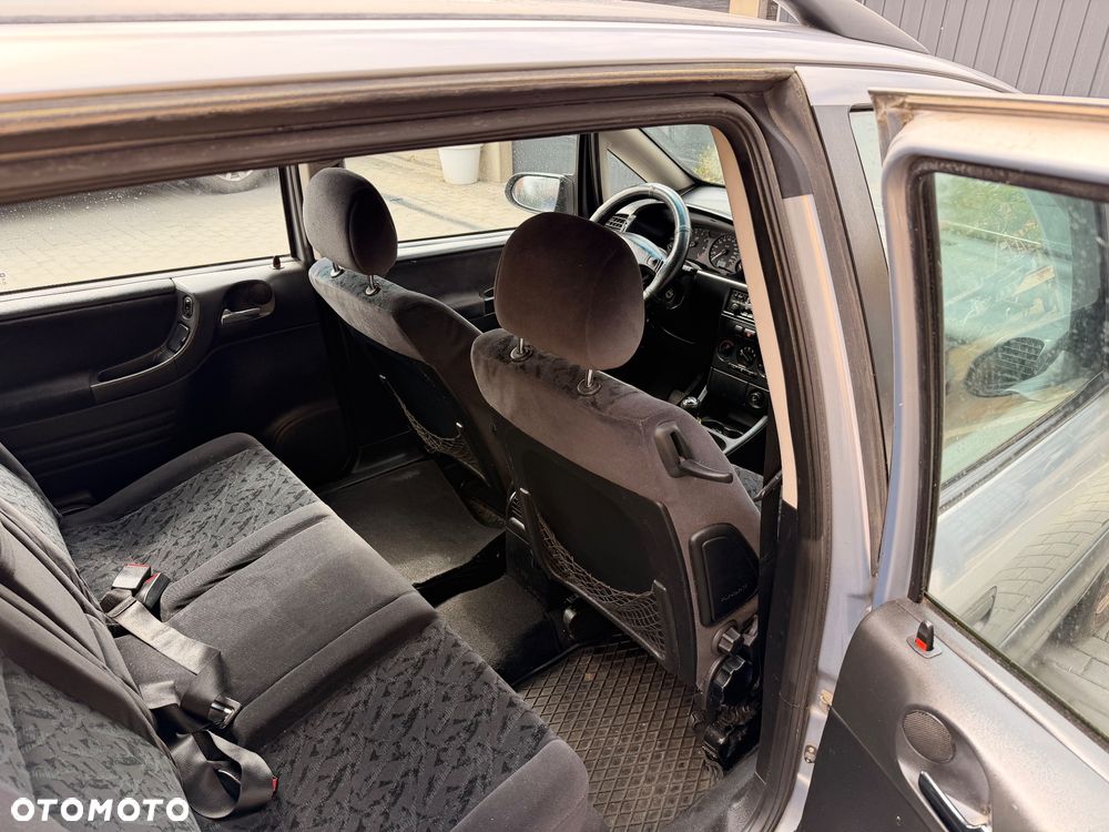 Opel Zafira 1.8 16V Elegance - 9