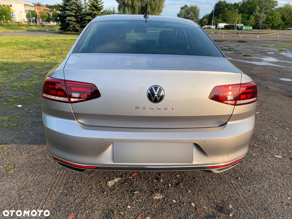 Volkswagen Passat 2.0 TDI SCR Elegance DSG - 6