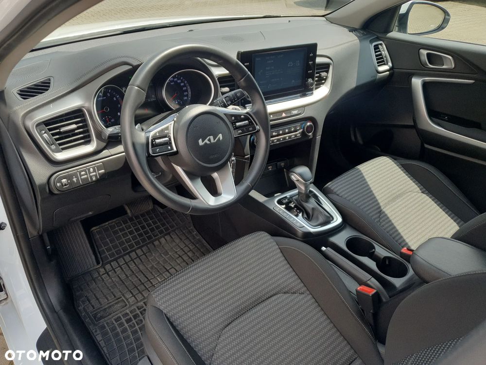 Kia Ceed 1.5 T-GDI M DCT - 10