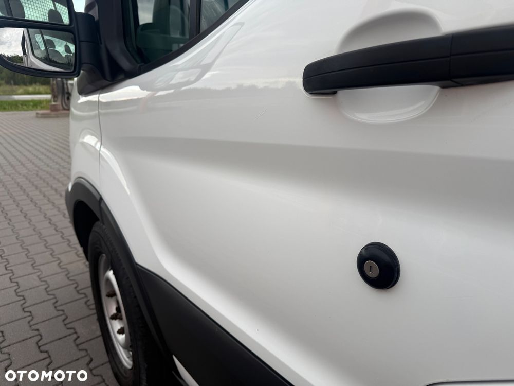 Ford Transit - 19
