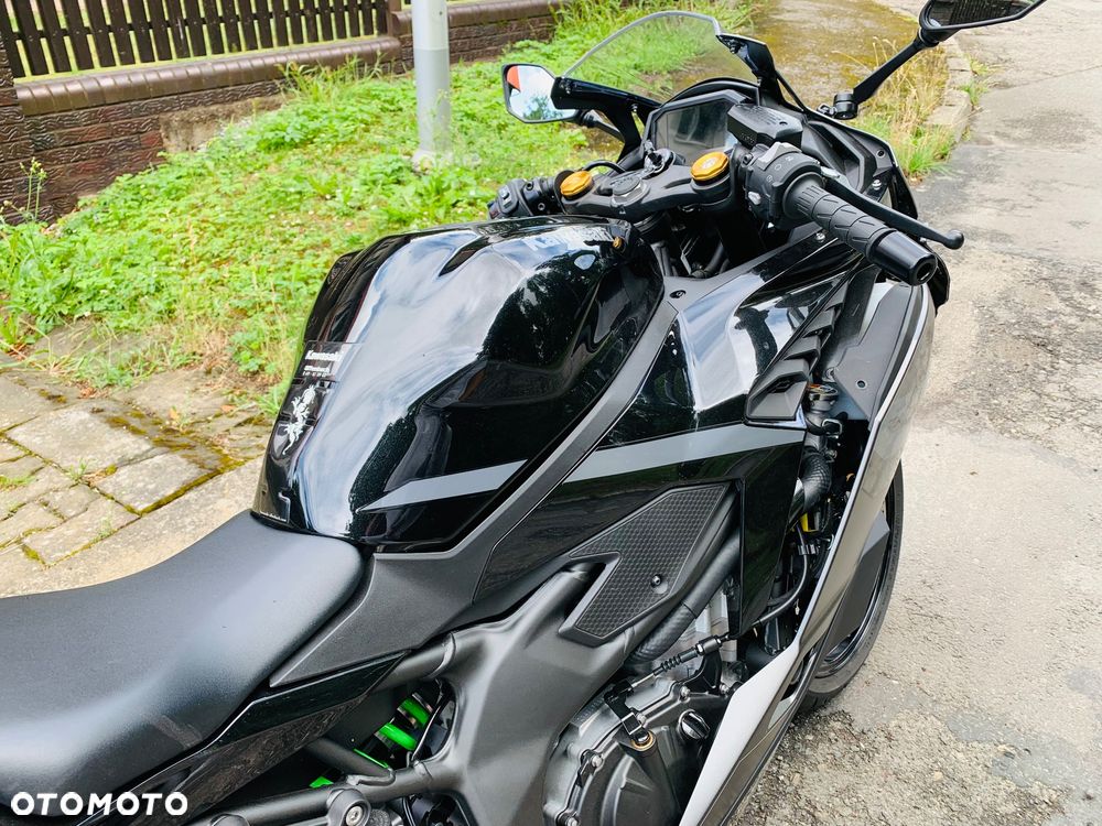 Kawasaki ZX - 9