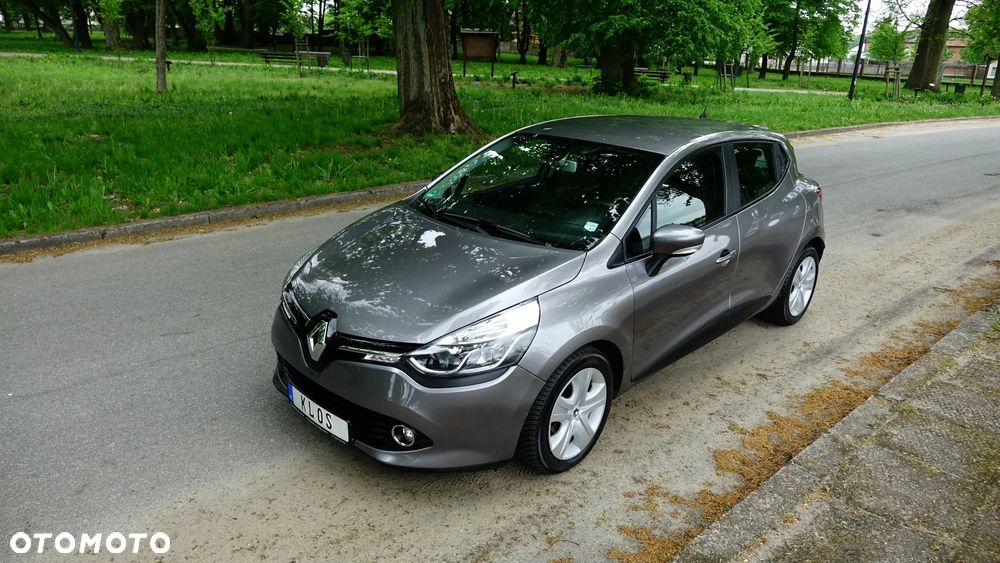 Renault Clio 1.2 16V 75 LIMITED - 23