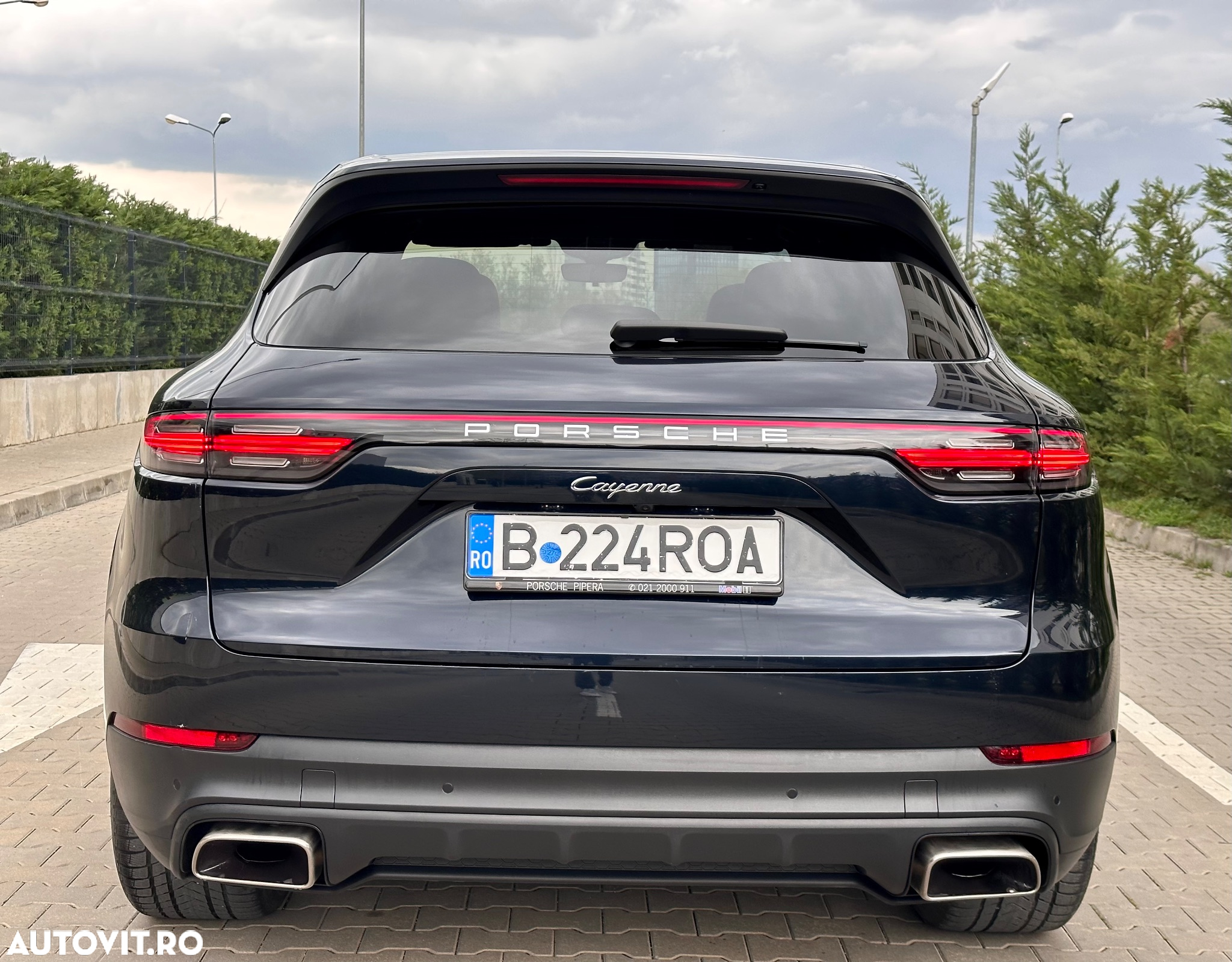 Porsche Cayenne Standard - 4