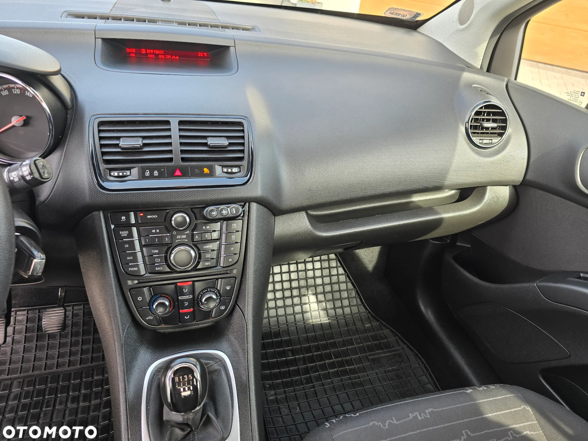 Opel Meriva 1.6 CDTI Essentia S&S - 13