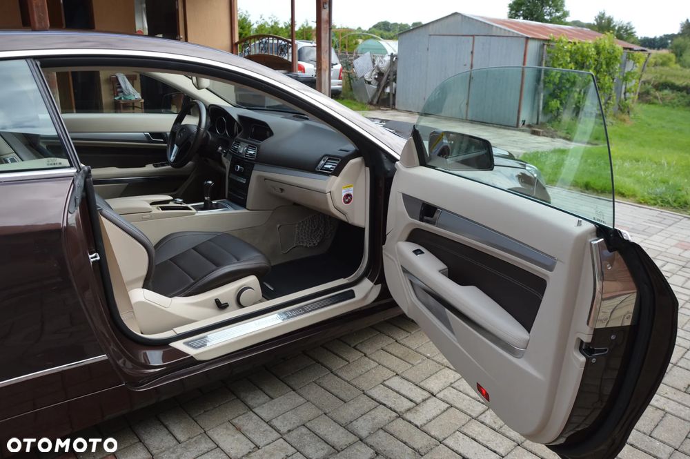 Mercedes-Benz Klasa E - 16