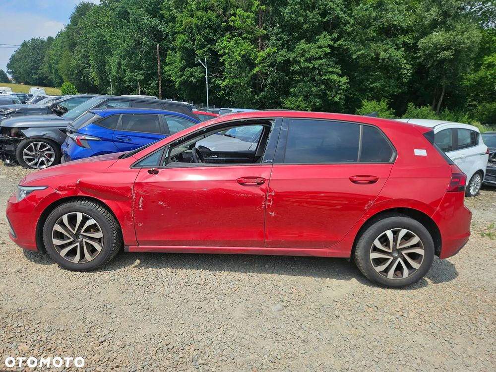 Volkswagen Golf 1.0 eTSI OPF DSG Life - 1