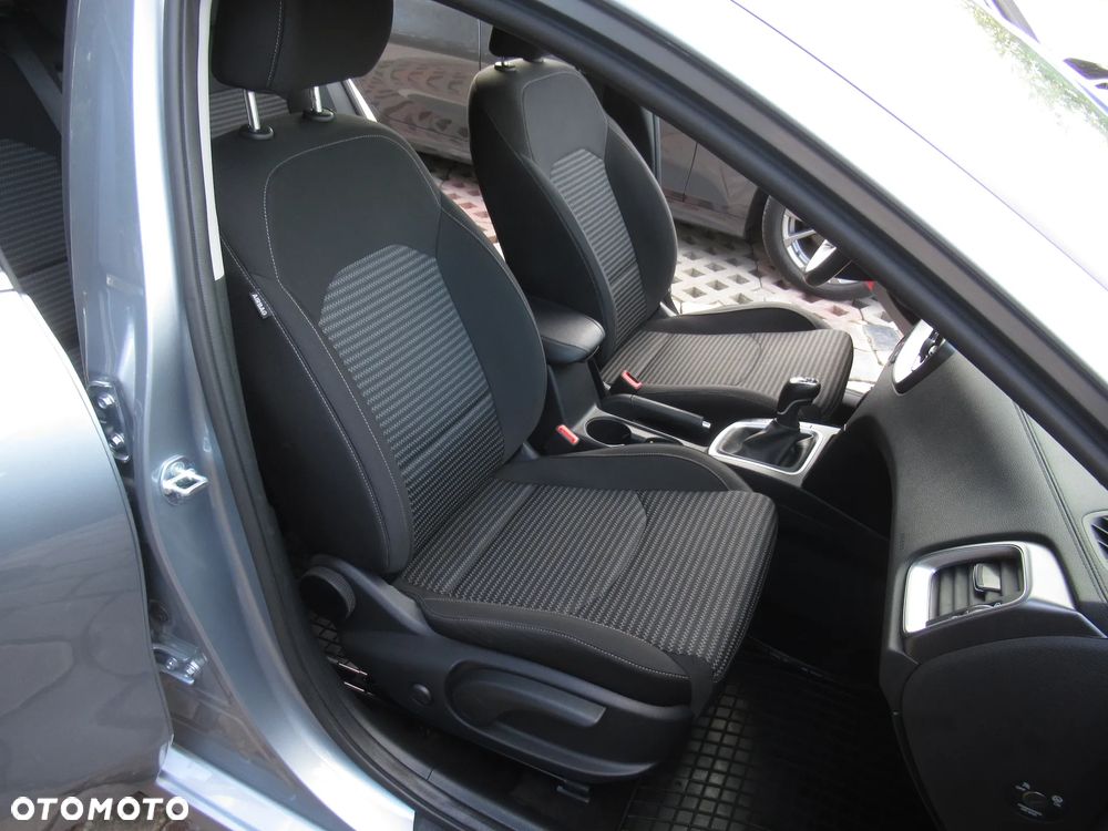 Kia Ceed 1.5 T-GDI M - 10