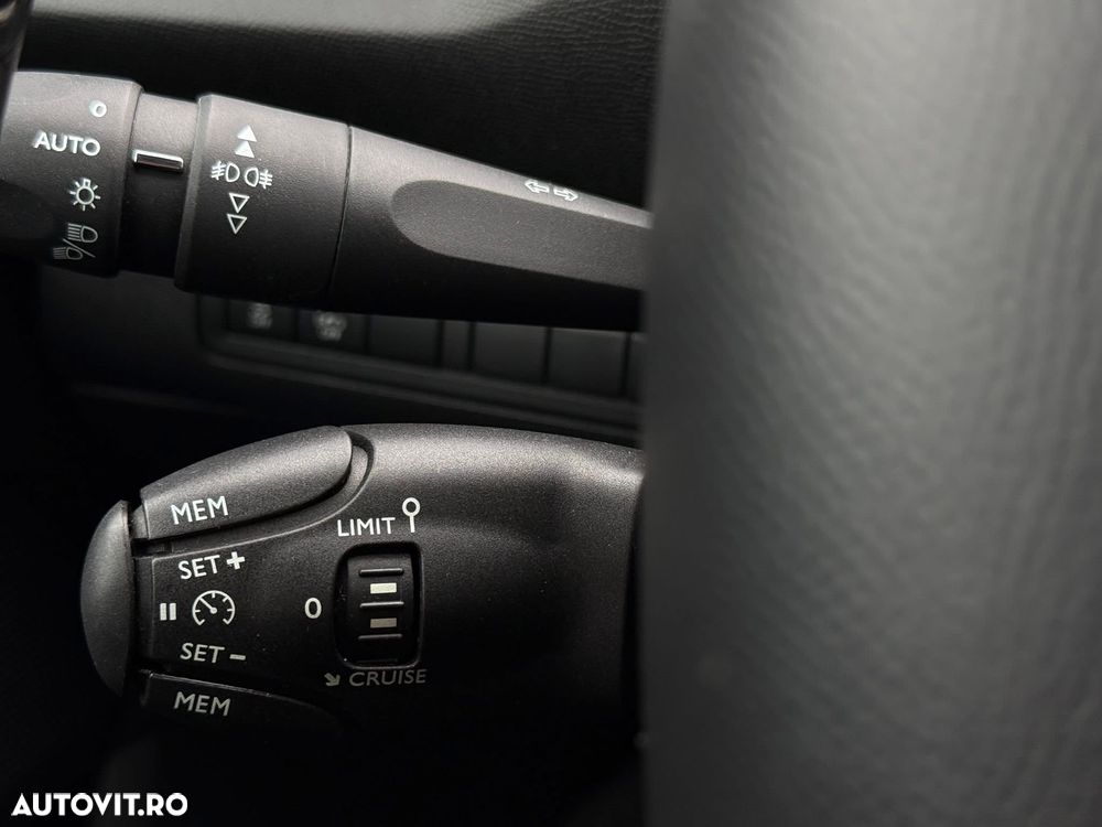 Peugeot 308 SW BlueHDi 150 Stop & Start Allure - 19