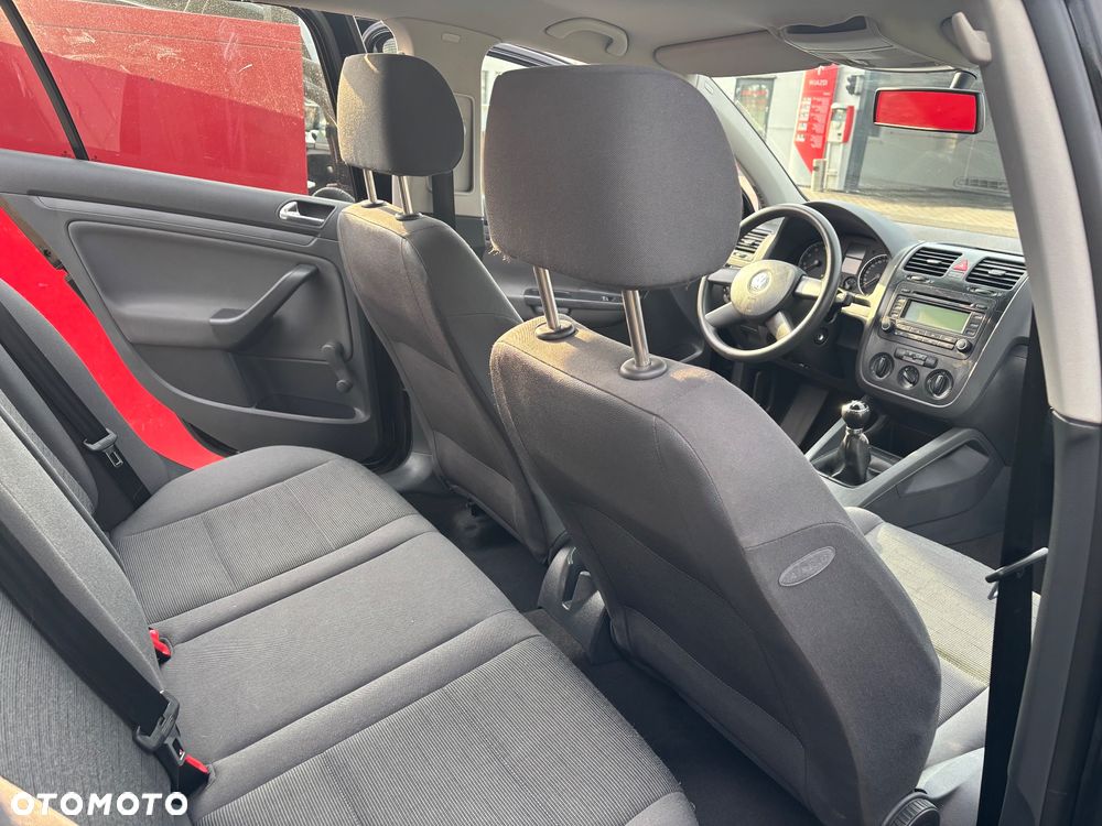 Volkswagen Golf - 27