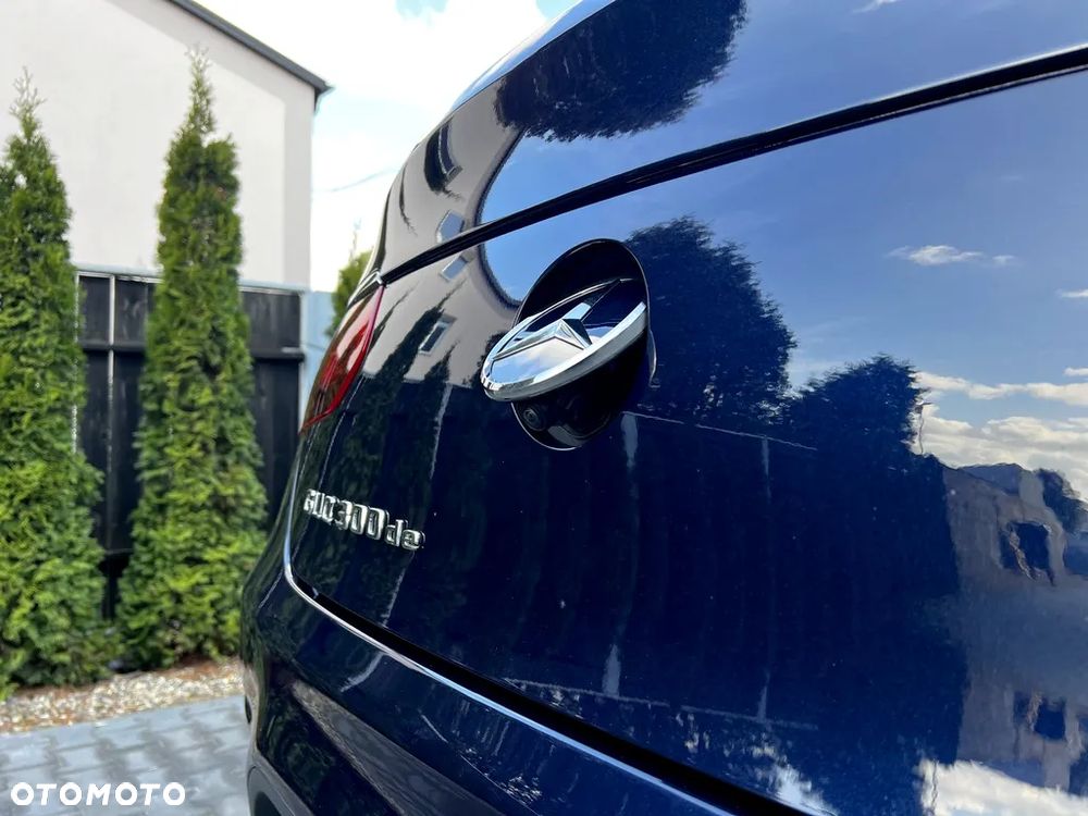 Mercedes-Benz GLC 300 de 4-Matic Business Edition - 10