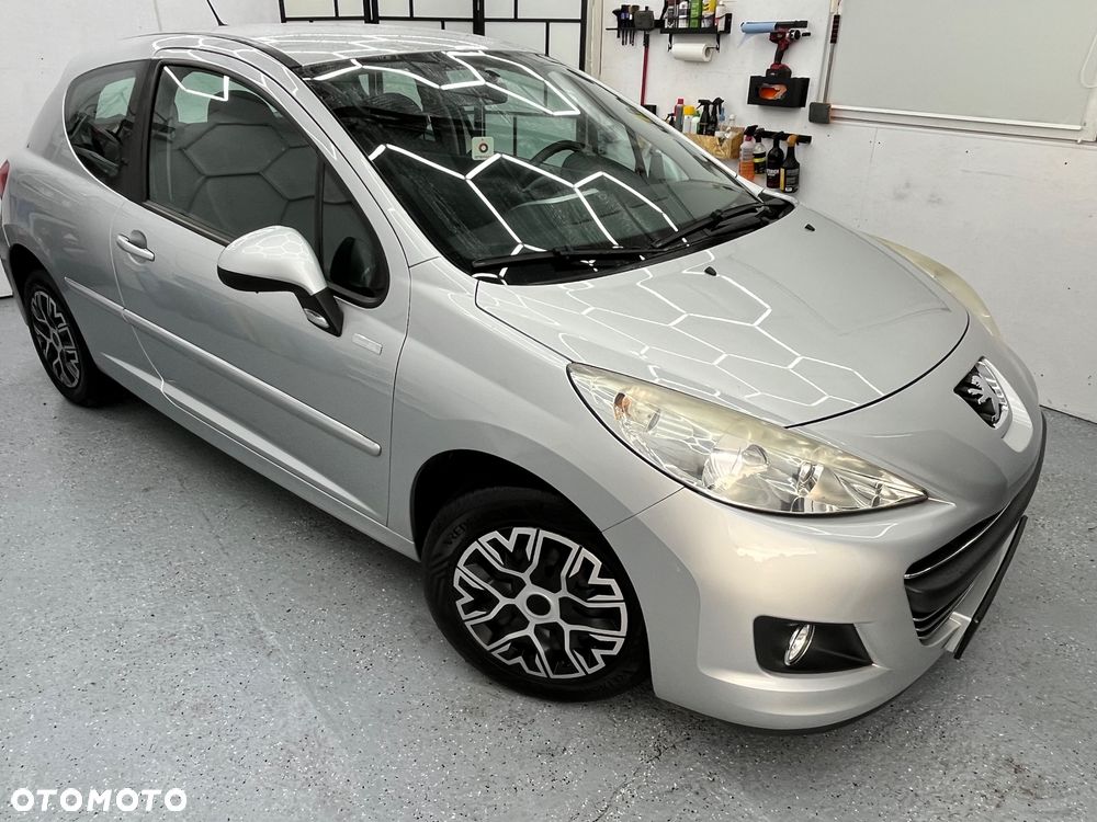 Peugeot 207 - 11