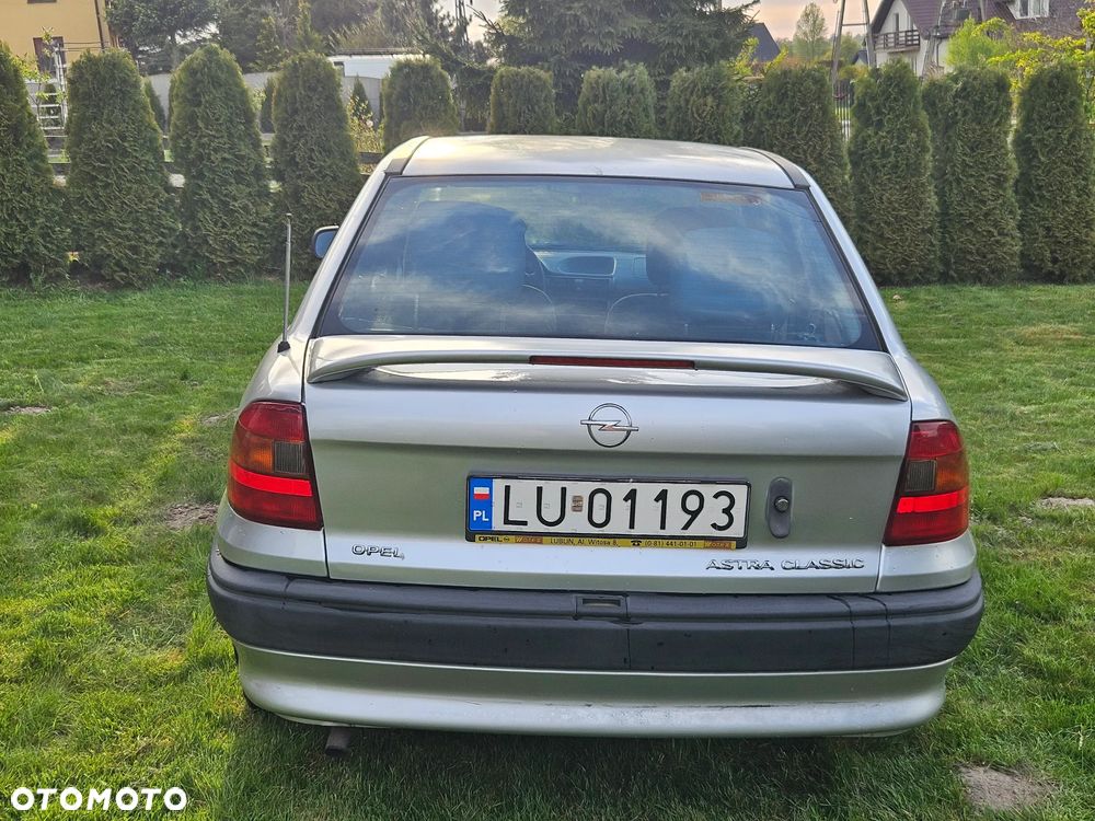 Opel Astra 1.6 16v 100 - 5