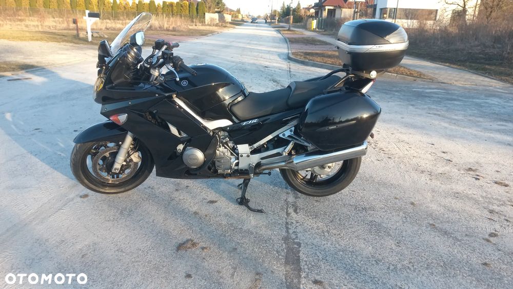 Yamaha FJR - 2