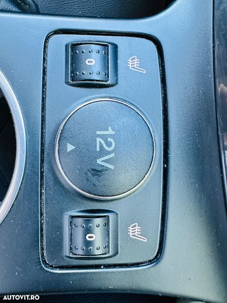Ford Kuga 2.0 TDCi Powershift 4WD Titanium - 17