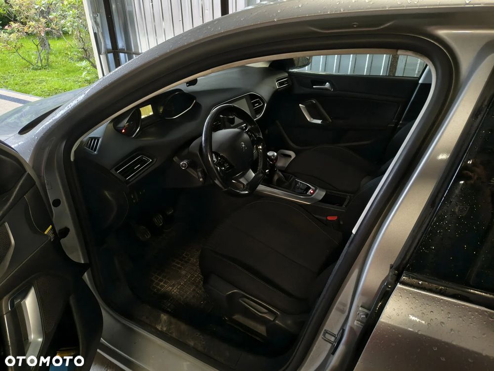 Peugeot 308 BlueHDi FAP 150 Stop&Start Allure - 8
