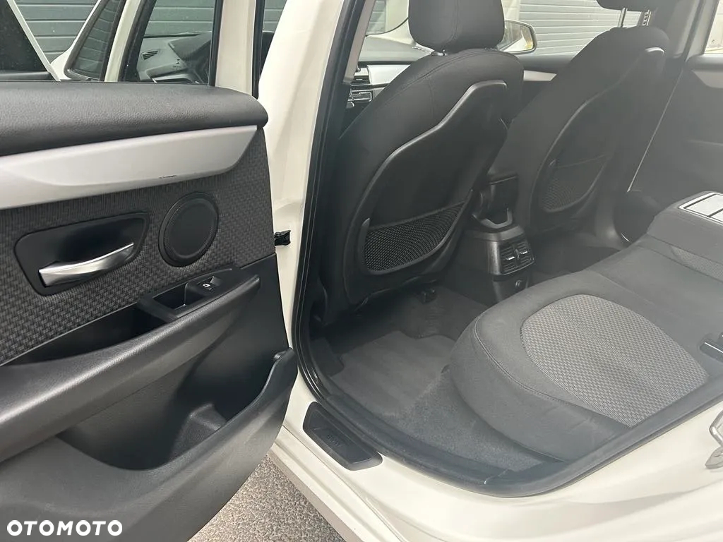 BMW Seria 2 218d - 20
