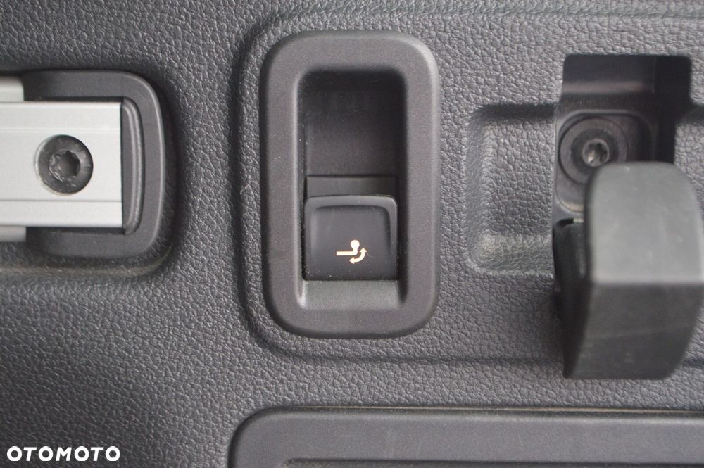 Volkswagen Touran - 30