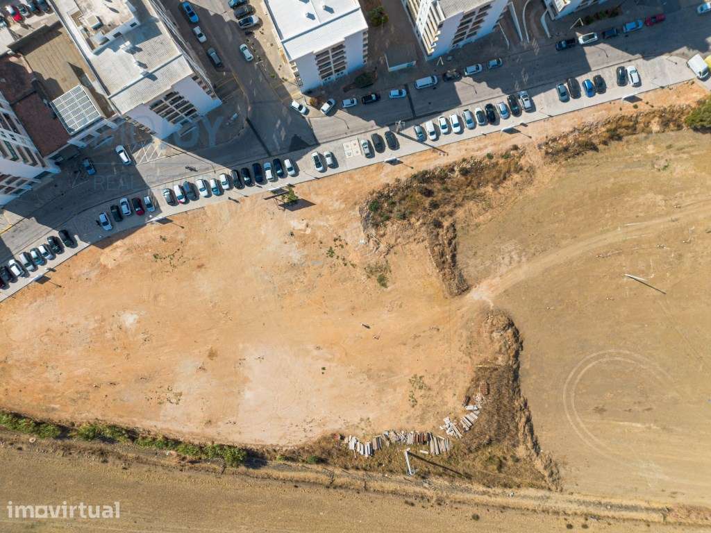 Terreno Urbano com 12 lotes individuais em Lagoa - Grande imagem: 2/36