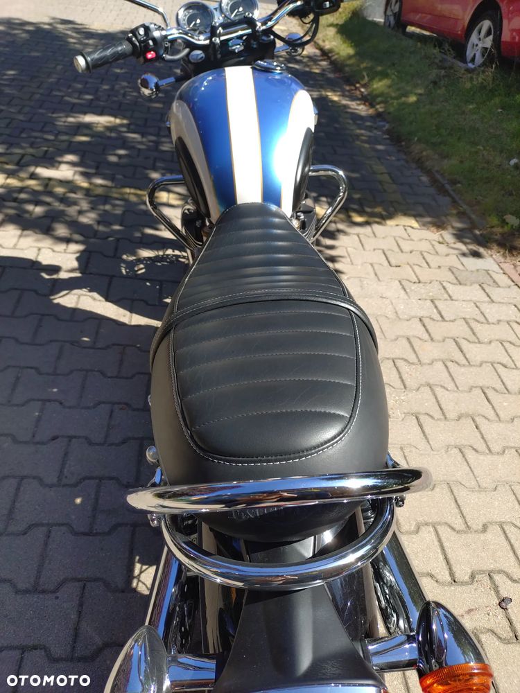Triumph Bonneville - 8