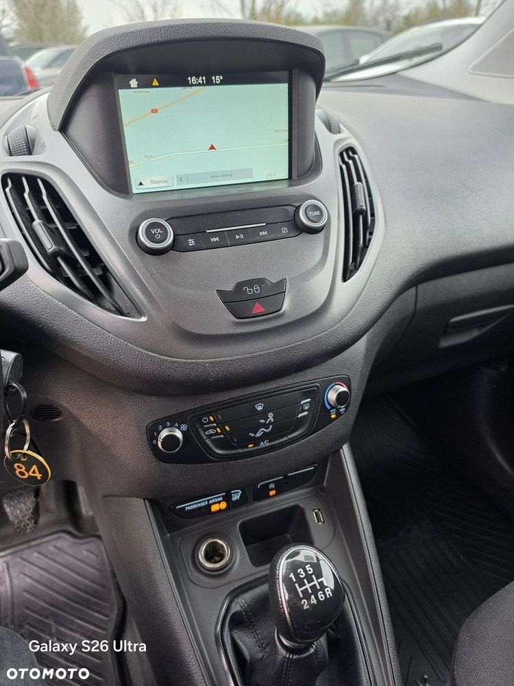 Ford Transit Courier - 36