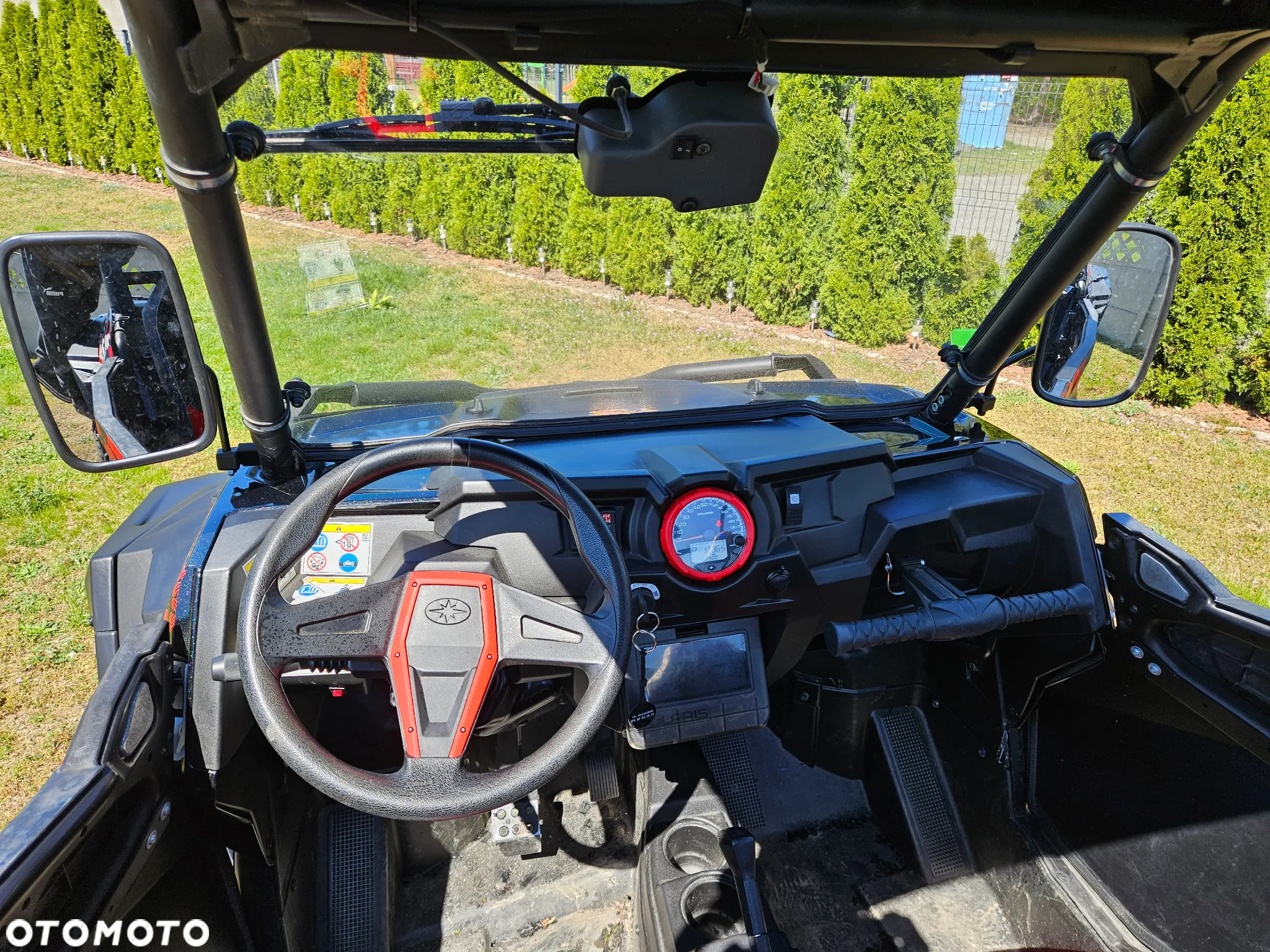 Polaris RZR - 8