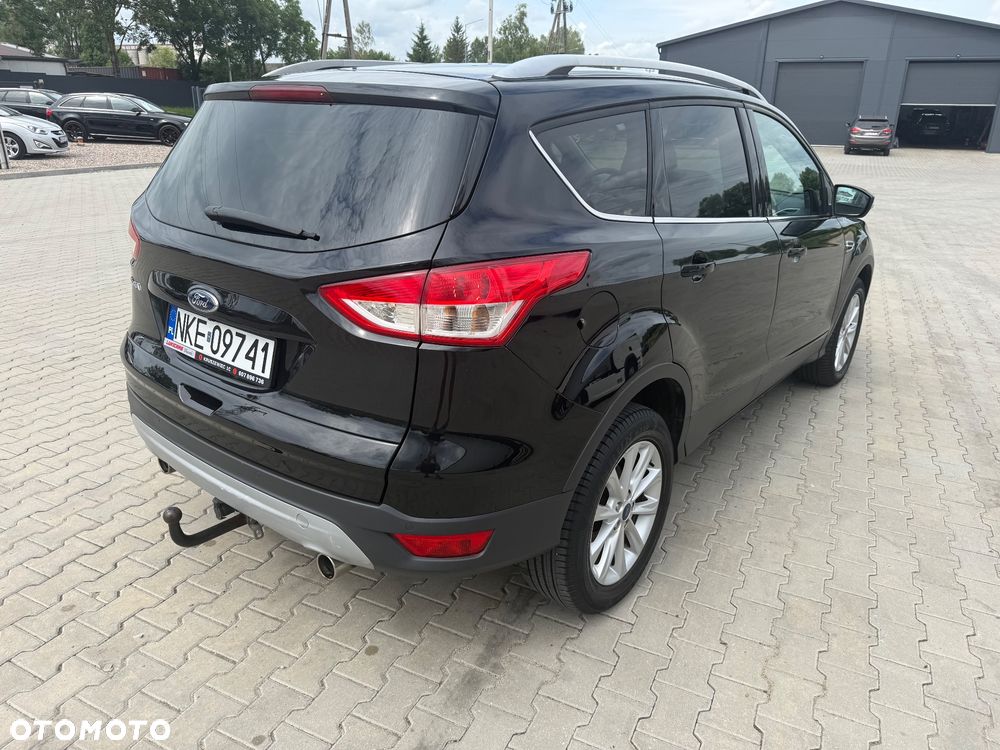 Ford Kuga 2.0 TDCi 2x4 Titanium - 10