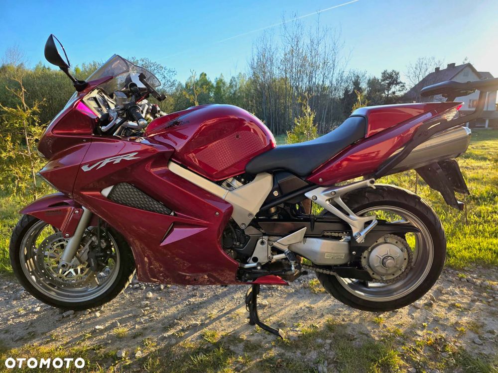 Honda VFR - 2